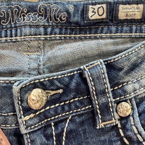 Miss Me denim jeans 👖 Size 30 💗 - Picture 6 of 7